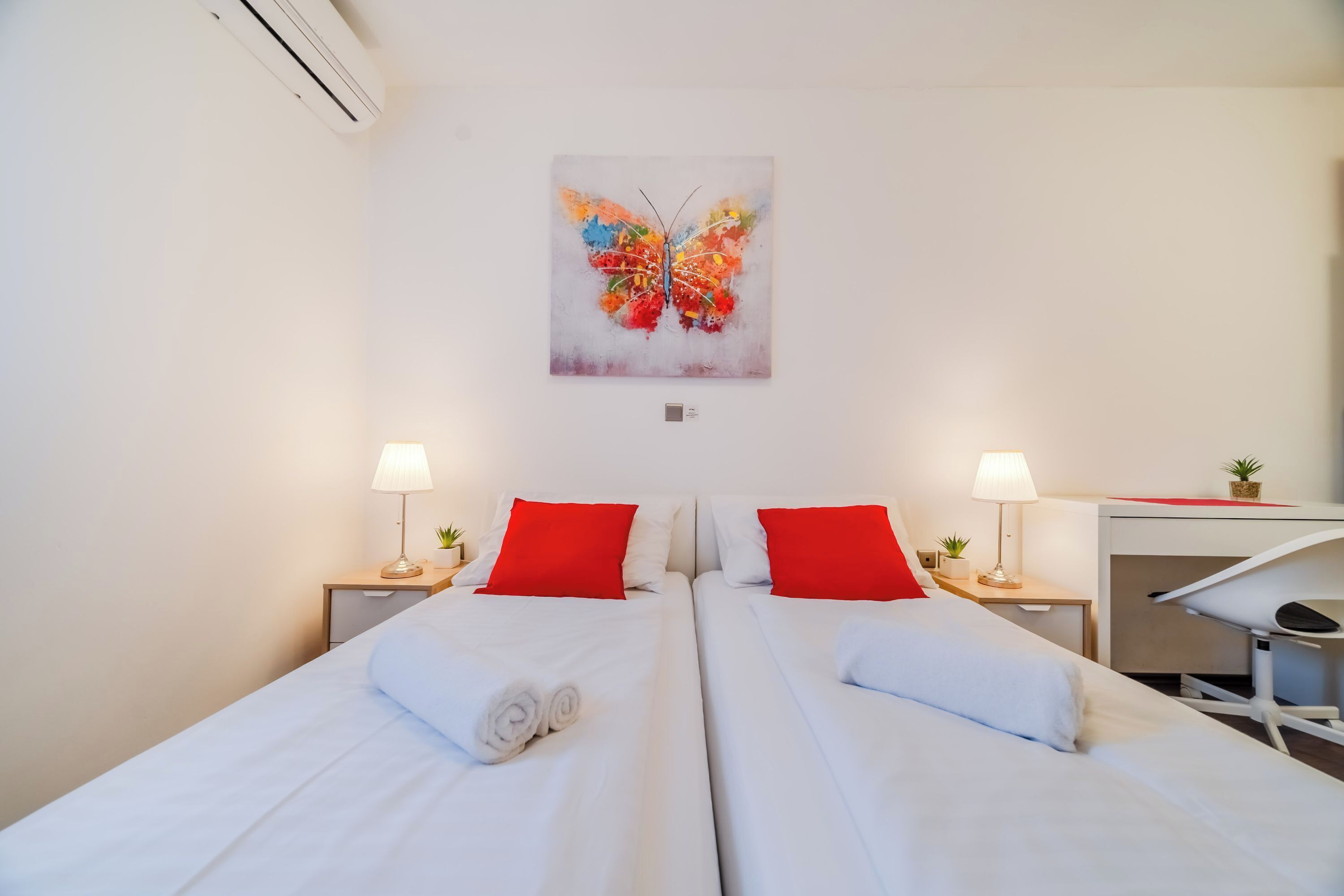 Kannettavalle tietokoneelle sopiva työtila, silitysrauta/-lauta