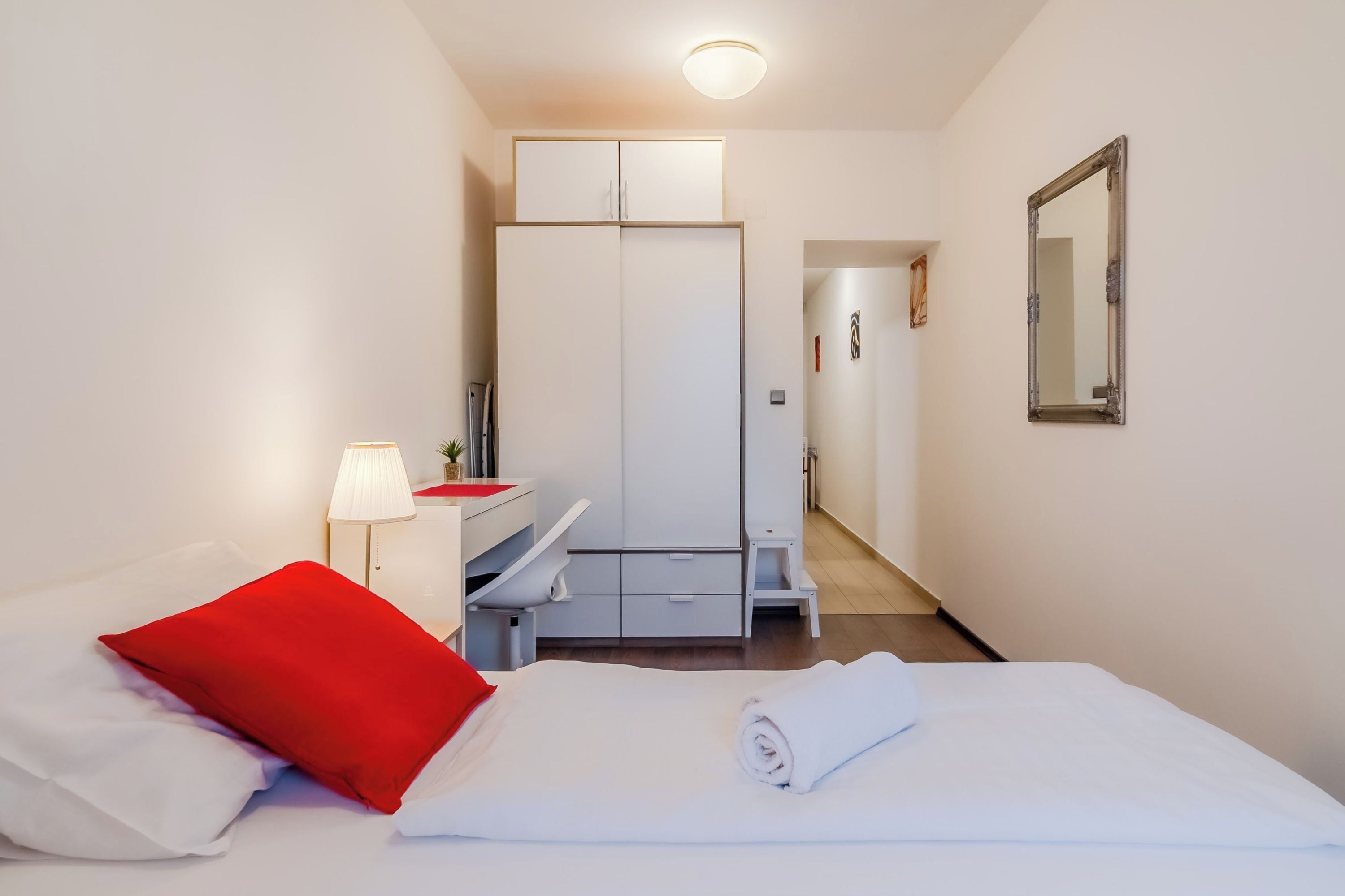 Family Studio, Microwave (Red Vibe Studio Central 2)