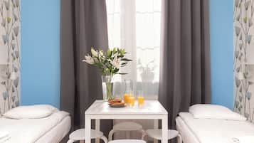Basic Quadruple Room | Iron/ironing board, free WiFi