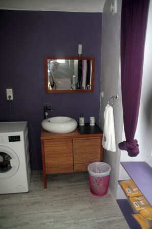 Hair dryer, towels