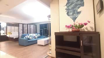 尊贵客房, 城市景观 | 办公桌、笔记本电脑工作区、遮光窗帘、熨斗/熨板