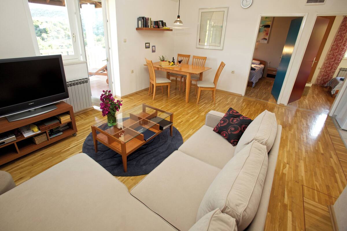 2 bedrooms, blackout curtains, iron/ironing board, free WiFi