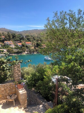 Comfort Apartment, Sea View | Property grounds - Villa More Studioapartment A-10 (Sutivan)