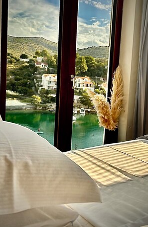 Deluxe Apartment, Non Smoking, Sea View | 2 bedrooms, individually furnished, blackout curtains - Villa More Studioapartment A-10 (Sutivan)