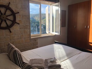 2 bedrooms, blackout curtains, iron/ironing board, free WiFi - Villa More Studioapartment A-10 (Sutivan)