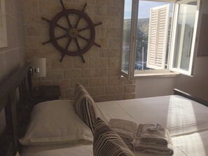 2 bedrooms, blackout curtains, iron/ironing board, free WiFi - Villa More Studioapartment A-10 (Sutivan)