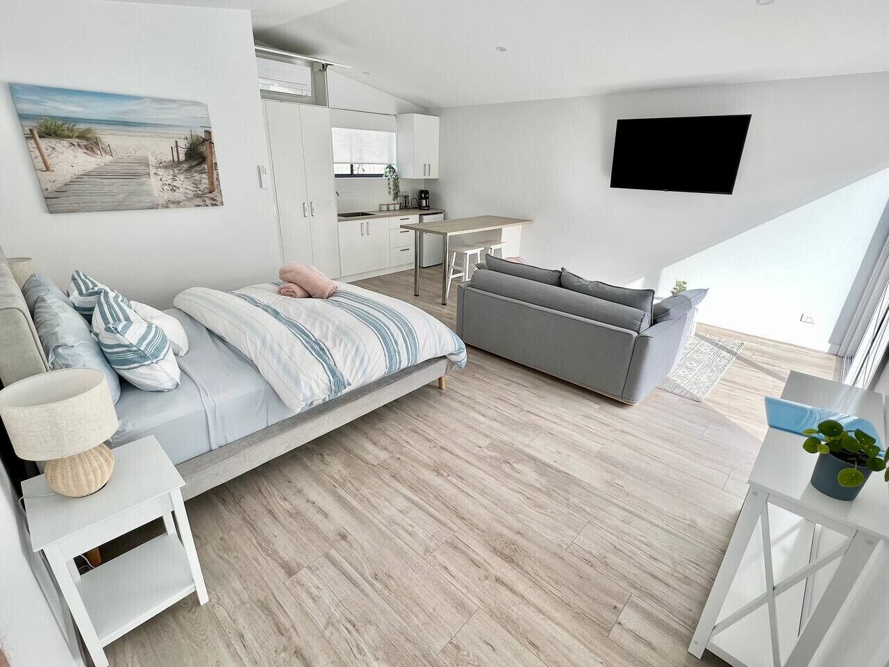 1 chambre, fer et planche à repasser, Wi-Fi gratuit, draps fournis