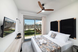 4 多间卧室、客房内保 险箱、熨斗/熨衣板、旅行婴儿床