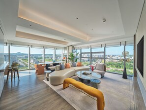 Deluxe Suite, 1 King Bed | Living area | LCD TV - Doubletree By Hilton Yanji (Yanbian)