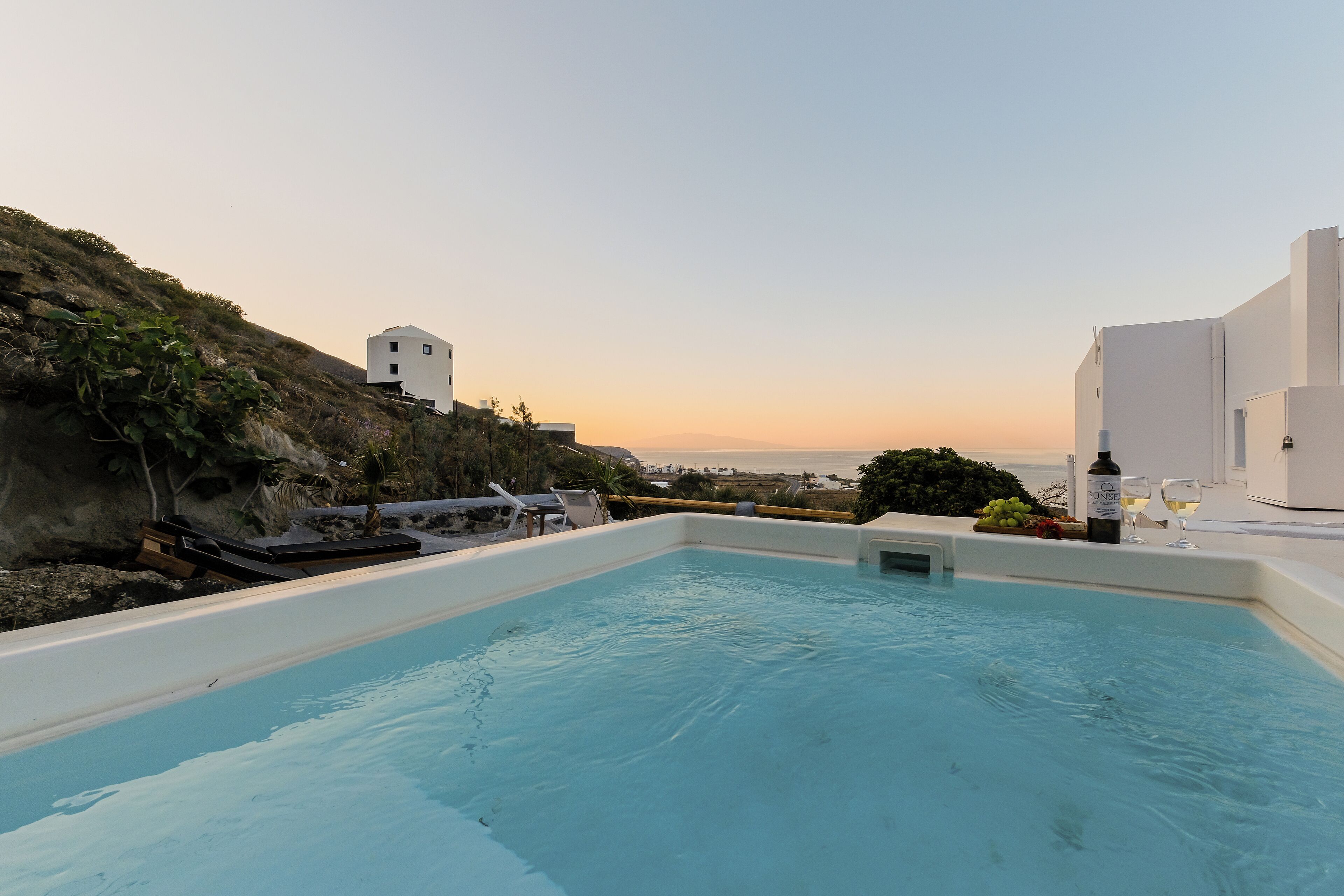 Superior Suite with Sea View and Outdoor Heated Jacuzzi | 露台