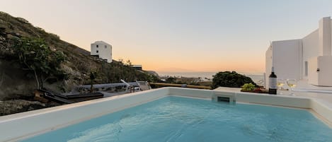 Superior Suite with Sea View and Outdoor Heated Jacuzzi | Terrace/patio
