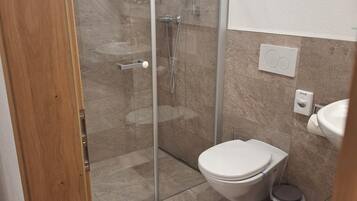 Superior-Doppelzimmer, Bergblick | Badezimmer