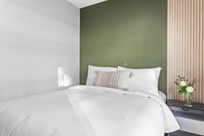 8 bedrooms, iron/ironing board, travel cot, free WiFi