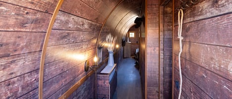 2 bedrooms, minibar, free WiFi, bed sheets