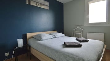 2 bedrooms, WiFi, bed sheets