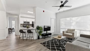 TV, fireplace, offices