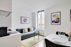 Smart TV, offices