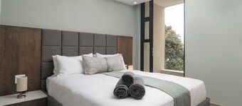 Chic and Luxurious 3-bedroom apartment with WiFi, AC in amazing uMhlanga