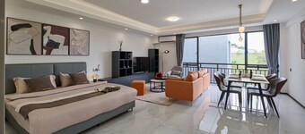 Studio Deluxe apartment at Oasis Park.