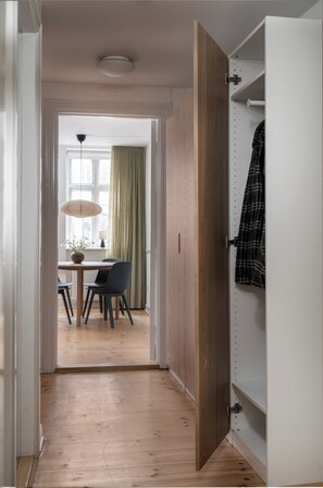 Apartamento clásico, vistas a la ciudad | Zona de estar