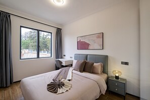 1 sovrum, skrivbord, strykjärn/strykbräda och wi-fi