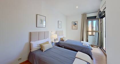 Spectacular apartment in Cuatro Caminos