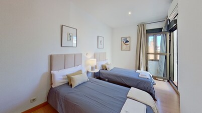 Spectacular apartment in Cuatro Caminos