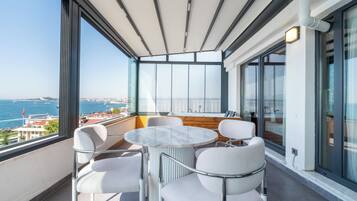 Executive-suite - 1 kingsize-seng - havudsigt | Balkon