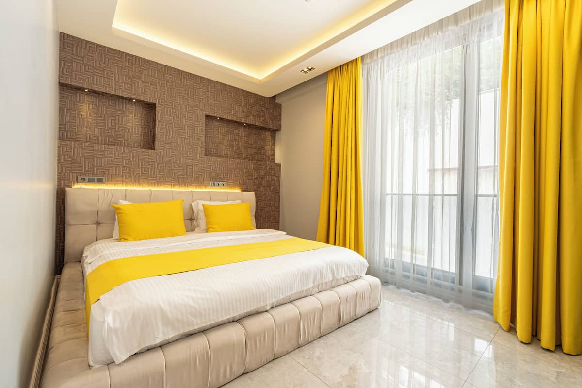 ห้องจูเนียร์สวีท, เตียงคิงไซส์ 1 เตียง | ห้องเก็บเสียง, Wi-Fi ฟรี, ผ้าปูที่นอน