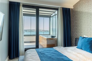 Executive Suite, 1 King Bed, Sea View | Soundproofing, WiFi (free), bed sheets - Elite World Homes Istanbul Bosphorus (Istanbul)
