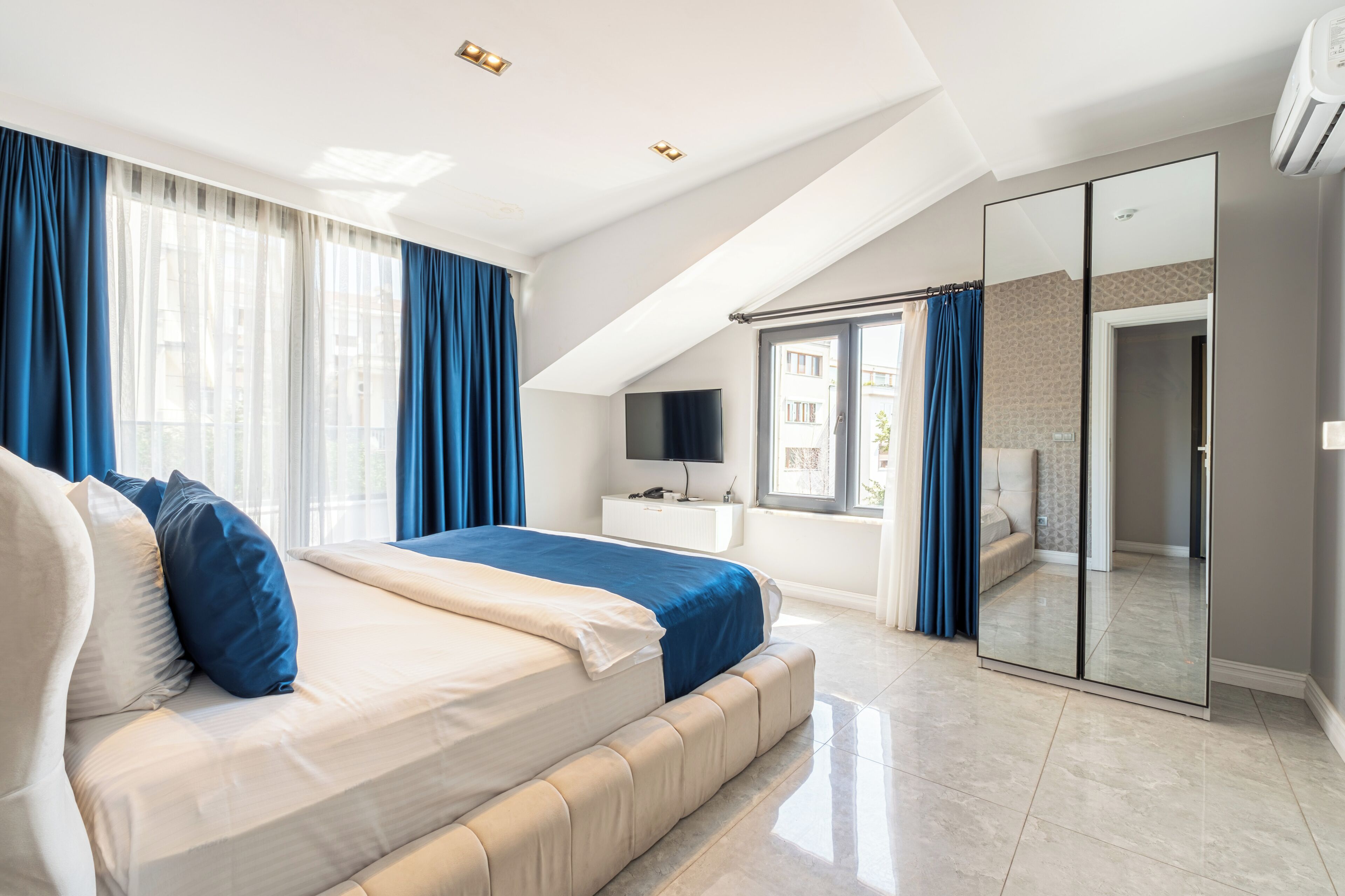 Presidential Suite, Sea View | Soundproofing, WiFi (free), bed sheets