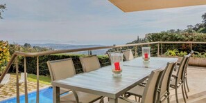 Outdoor dining - Gorgeous and Serene Villa with Pool and Sea view 😊 (Castell-Platja d'Aro)