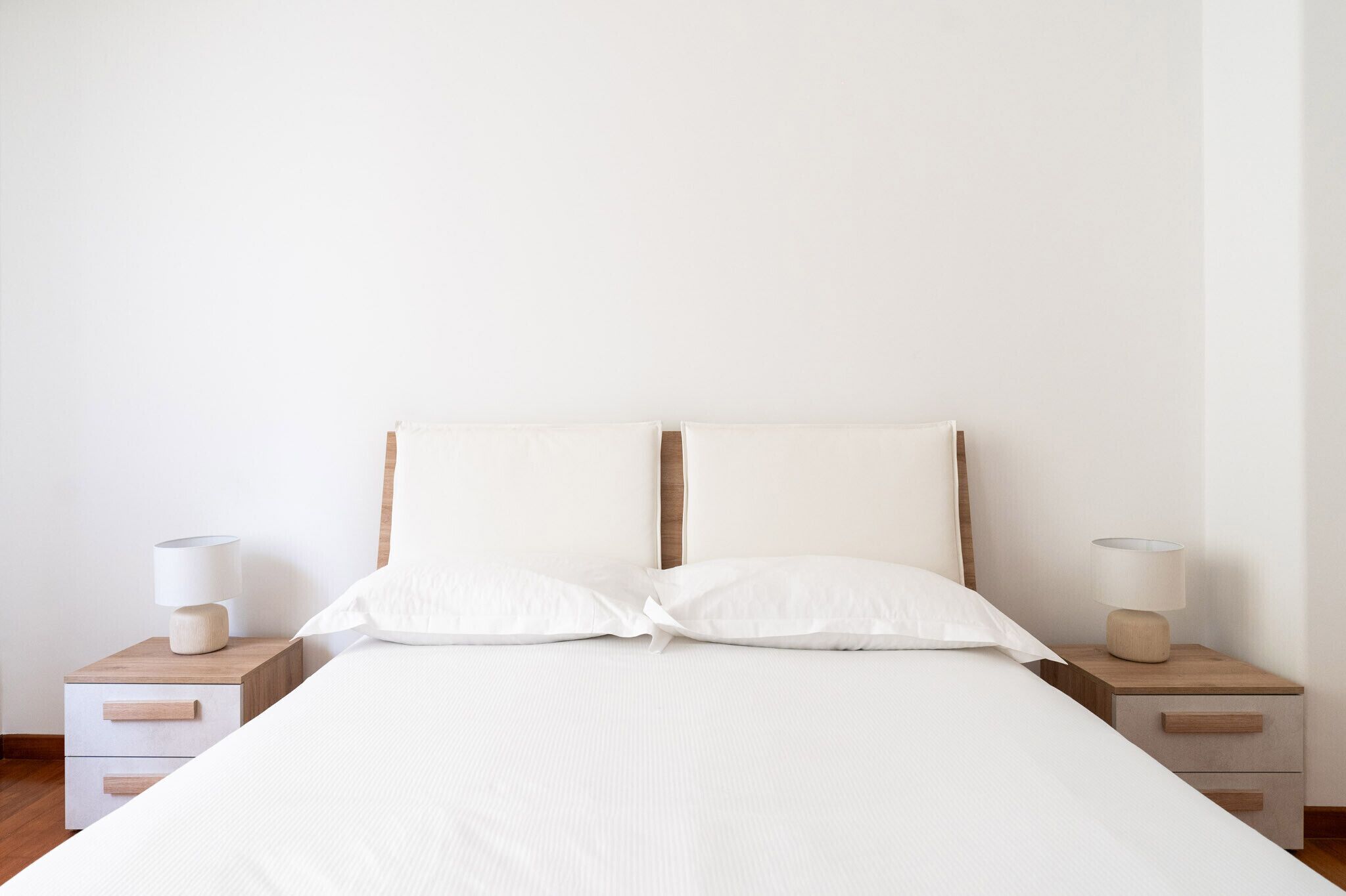 4 slaapkamers, een strijkplank/strijkijzer, gratis wifi, beddengoed