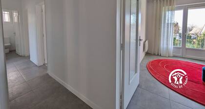 GĂźte lumineux Ă Sainte Suzanne avec jardin, 3 chambres, wifi