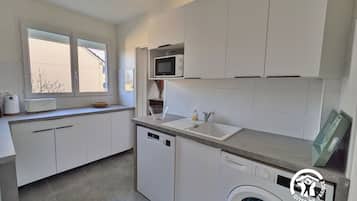 Køleskab, mikrobølgeovn, ovn, opvaskemaskine