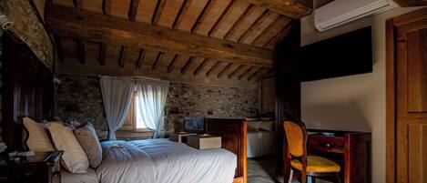 7 Schlafzimmer, WLAN, Bettwäsche