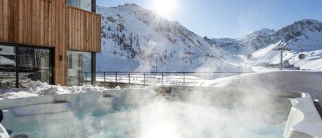 Bain à remous extérieur