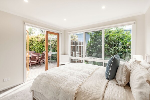 4 slaapkamers, een strijkplank/strijkijzer, gratis wifi, beddengoed