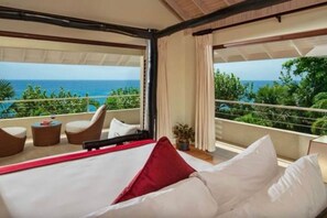 3 habitaciones, escritorio, tabla de planchar con plancha y wifi 