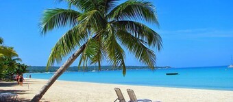 Hospitality Expert Little Waters Villa Negril