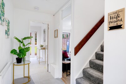 Spacious 4-Bedroom 2-Bath Home in Bywood