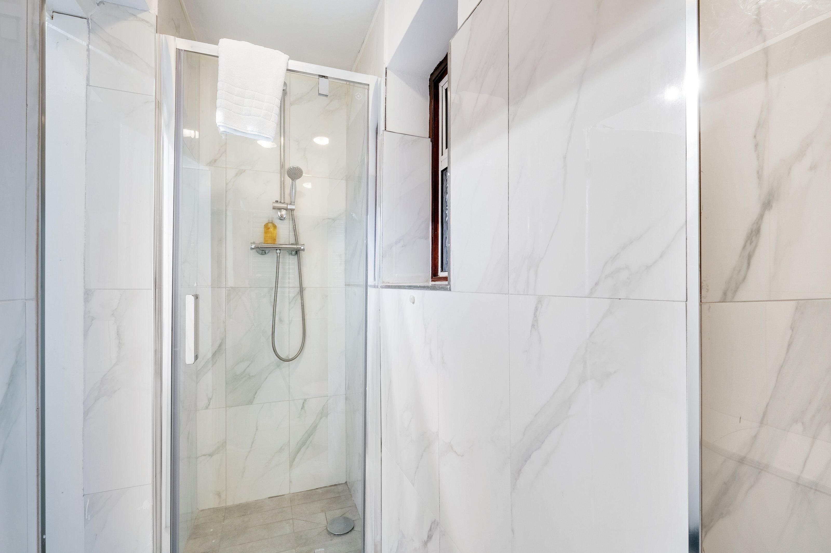 Family House | Bathroom