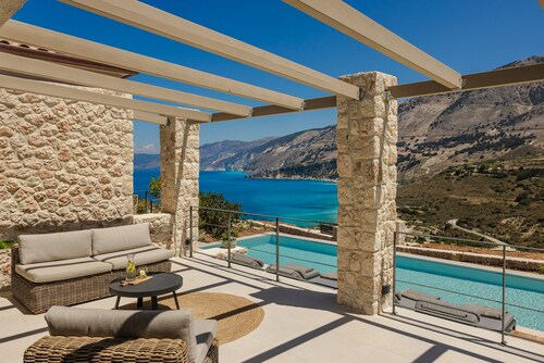 Electra Zolla Villa