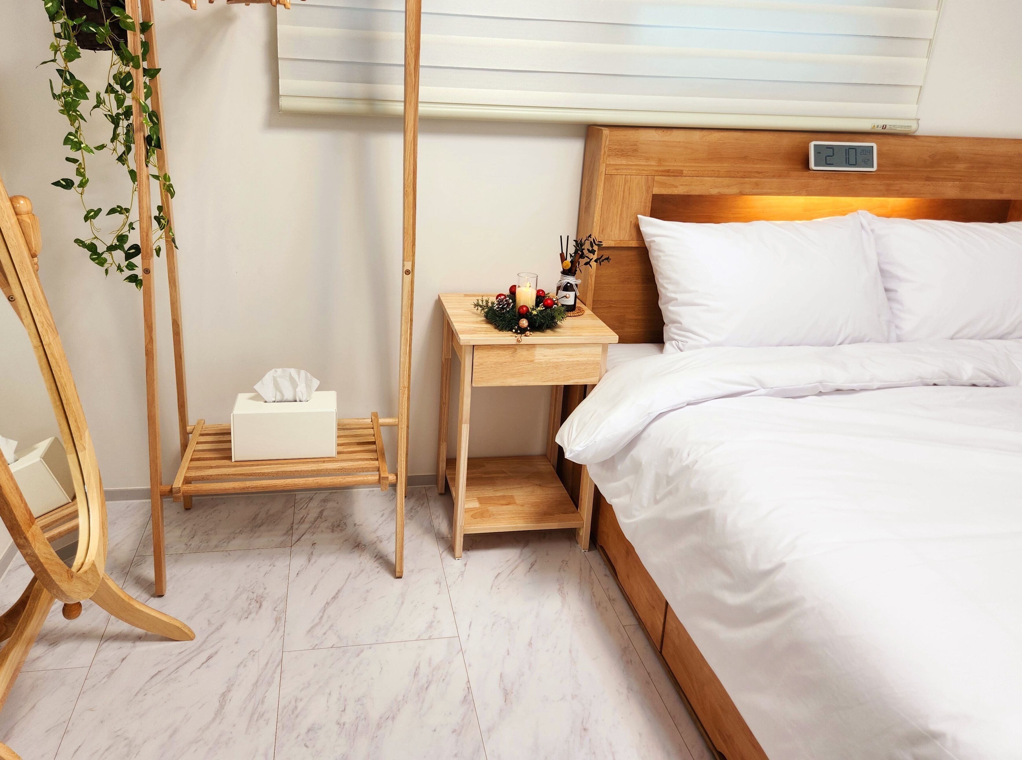 3 bedrooms, in-room safe, free WiFi, bed sheets