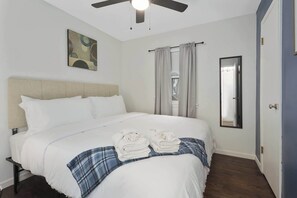 5 bedrooms, desk, iron/ironing board, travel cot