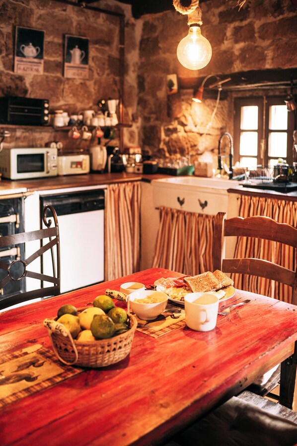 Dining - CASA ROMA, Cantabria (Población de Abajo)