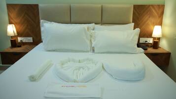 Standard Room, City View | Minibar, desk, laptop workspace, free WiFi
