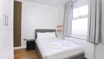 4 bedrooms, iron/ironing board, travel cot, WiFi