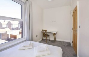 Unclassified image, 5 of 21, button