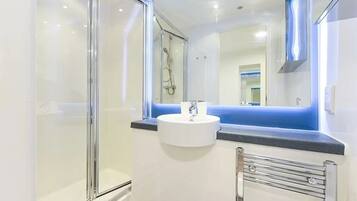 Studio, Non Smoking | Bathroom
